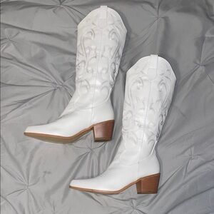 Point Toe Western Cowboy Boots